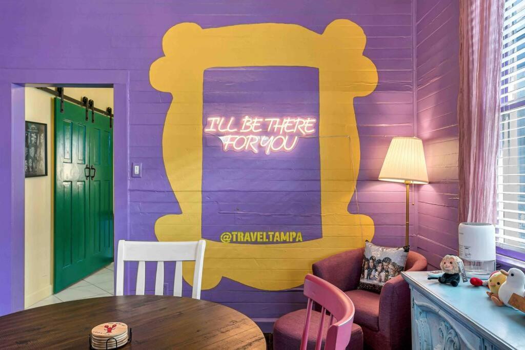 Friends Airbnb Themed 2bed 2bath Walkable To Of Ybor Сasa de vacaciones Tampa