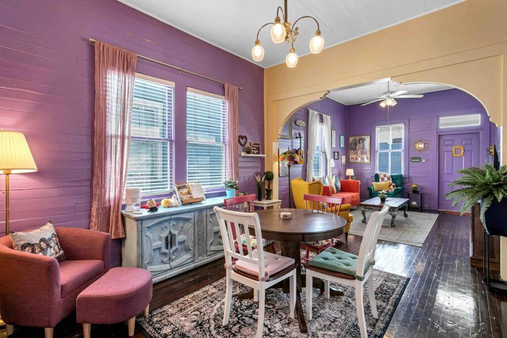 Сasa de vacaciones Friends Airbnb Themed 2bed 2bath Walkable To Of Ybor *